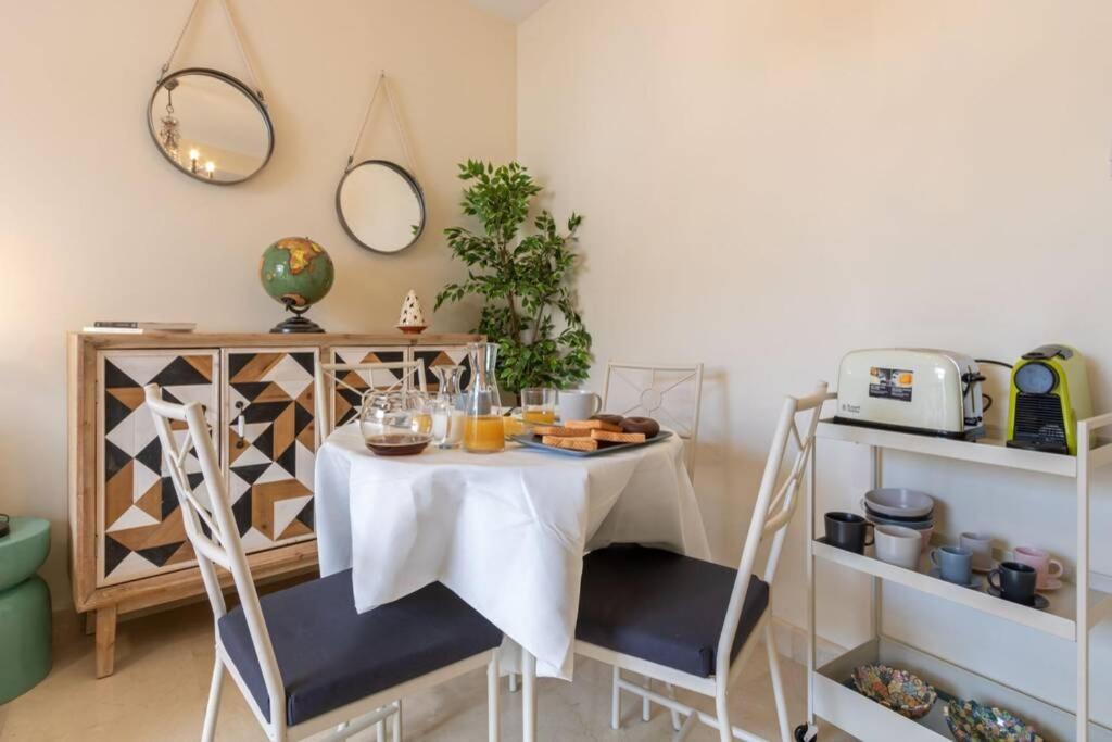 Lumbreras Deluxe Suite By Valcambre Siviglia Esterno foto